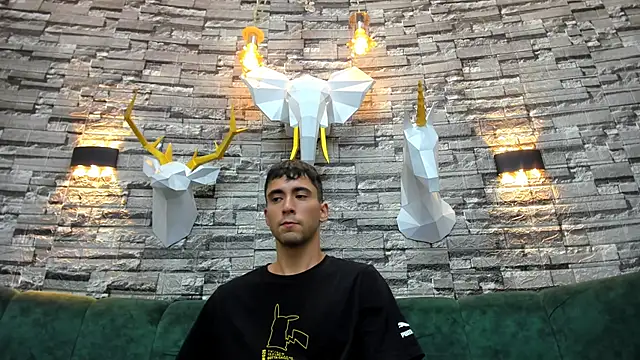 mike_whitee webcam