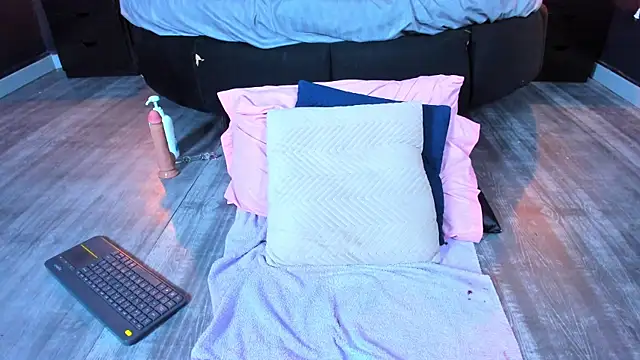 VelvetQueen_ webcam