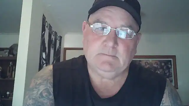 KINKYBLUEYES69 webcam