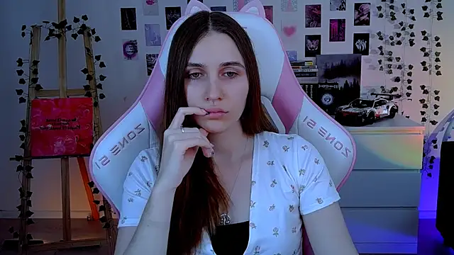 AliceCharmy webcam