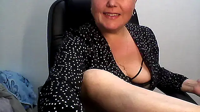 EllaLove2277 webcam