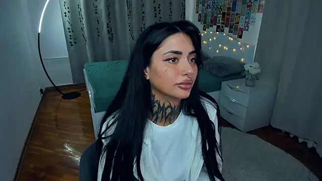 CharimgSabrina webcam