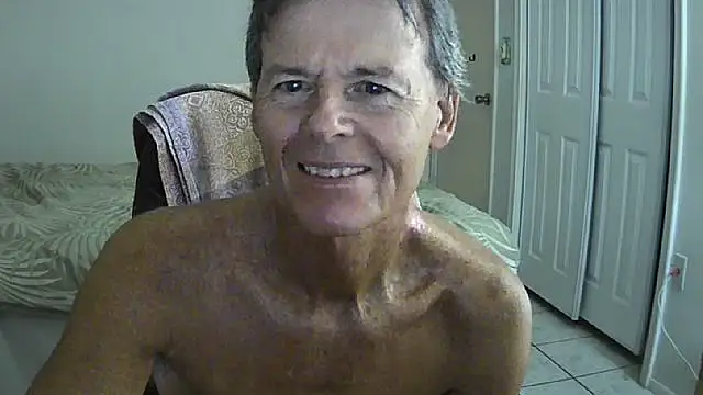 nakeedcowboi65
