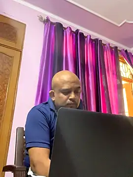 Dick_6inches_Delhi webcam