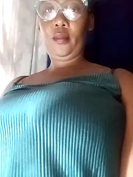 NippleMilkXx webcam