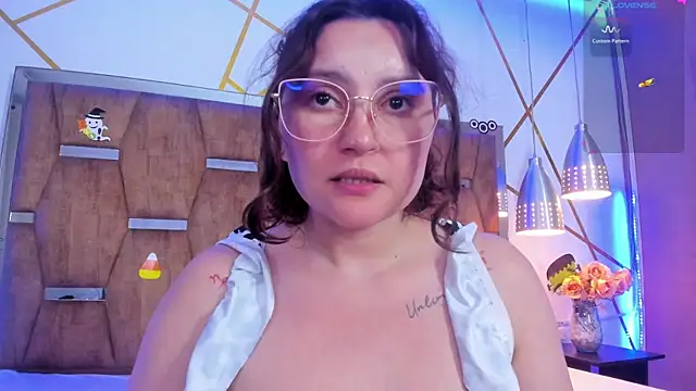 lunapleasure (F young) - BIG COCK IN MY BOOBS / CTL 2 MIN LUSH