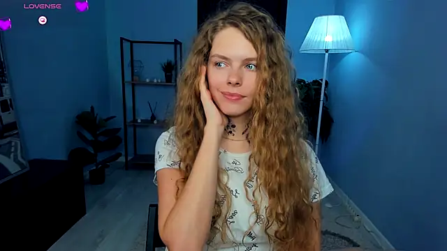 RayaNenlia webcam