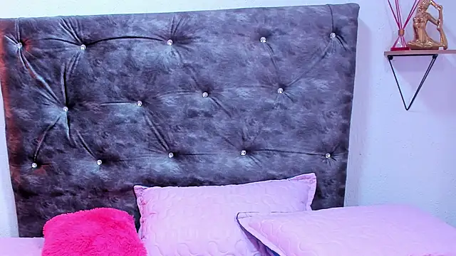 alana_kholin webcam