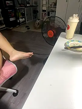 Mina048 webcam