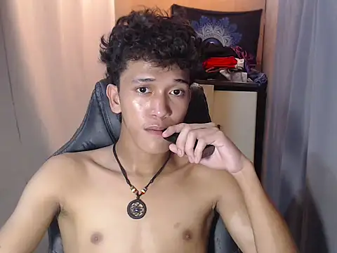 hugekenbigcock webcam