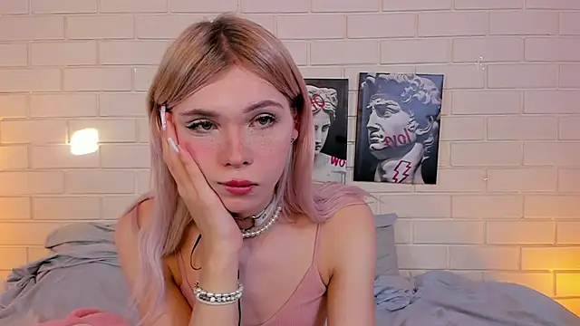 Blondy_Fina webcam