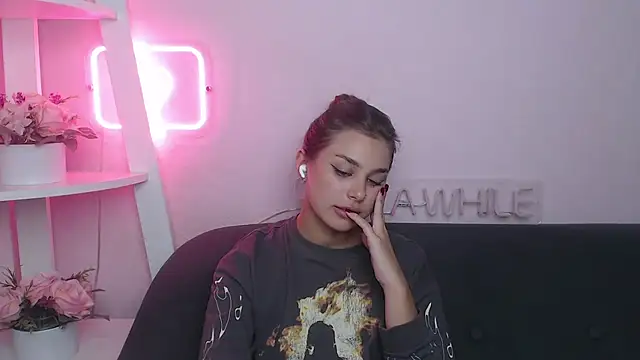 MilanaAngelAs webcam