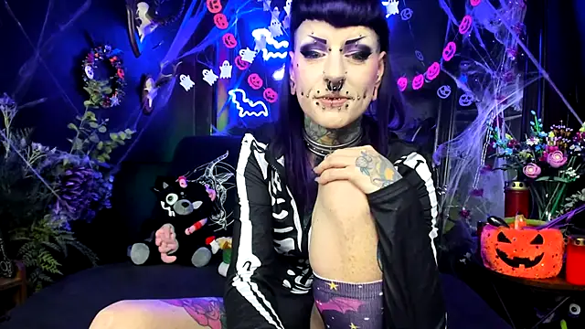 Purple_Coffin666 webcam