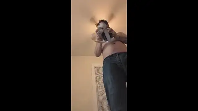 Armyexhibitionistvet webcam