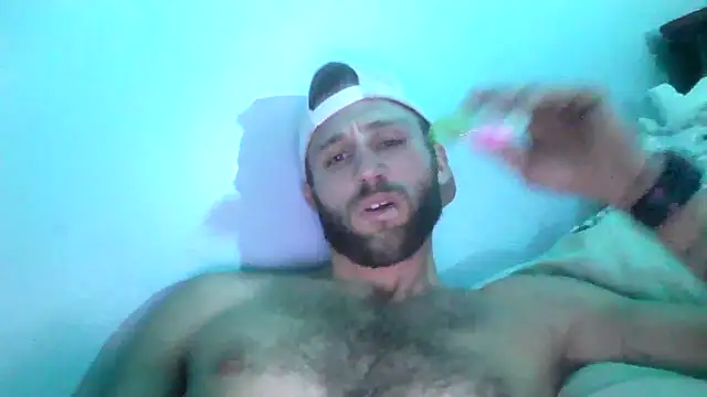 whateveryoudesire16 webcam