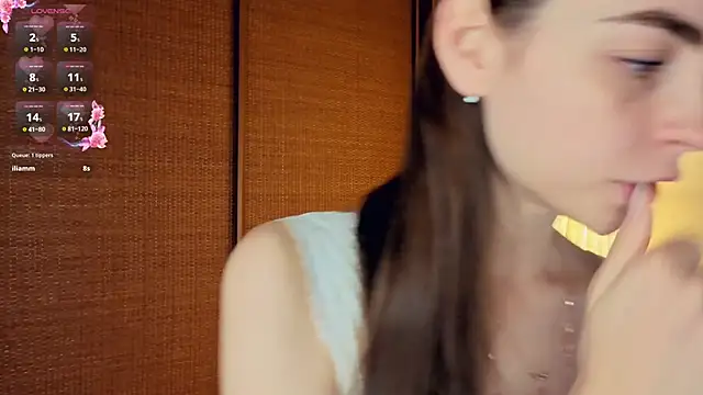 MaryJacksoon webcam