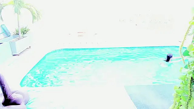 AnneDixie webcam