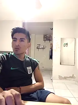 LeonRoots webcam