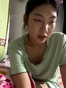 chibaoao66 (F teen) - 赚够3000就休息