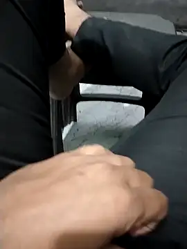 Desi_muslimcouple webcam