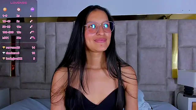 Chloe_Argelnt webcam