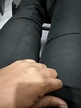 Desi_muslimcouple webcam