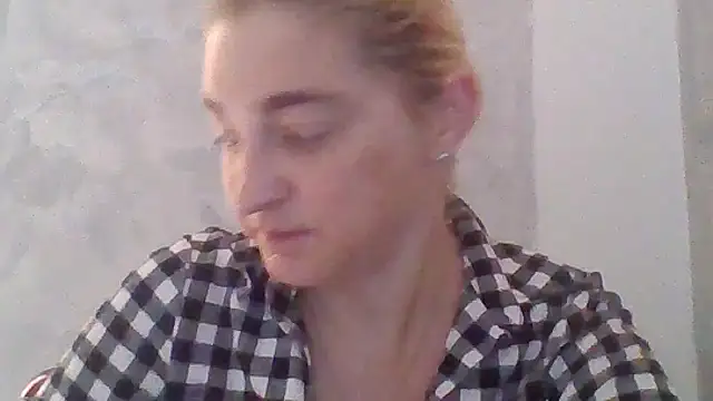 GoldenAngelMilf webcam