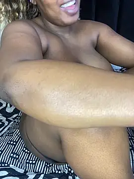 Ebony_Warlock_ webcam