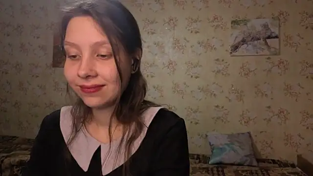 qutiedasweet - QutieDaSweet's free webcam
