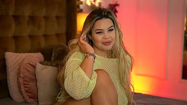 SophieBoobsX webcam