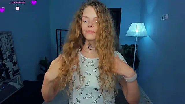 RayaNenlia webcam
