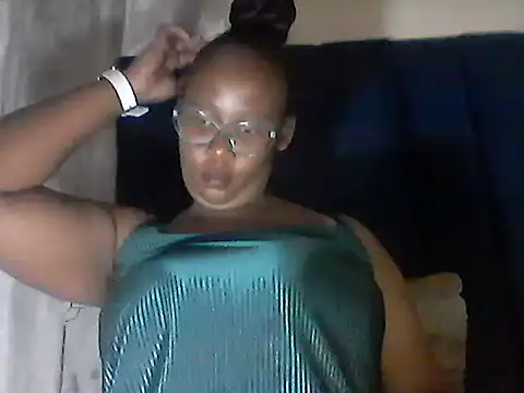 NippleMilkXx webcam