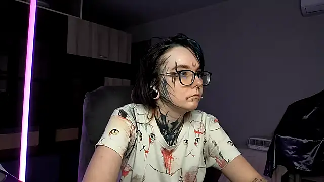 HighelikeGirl webcam