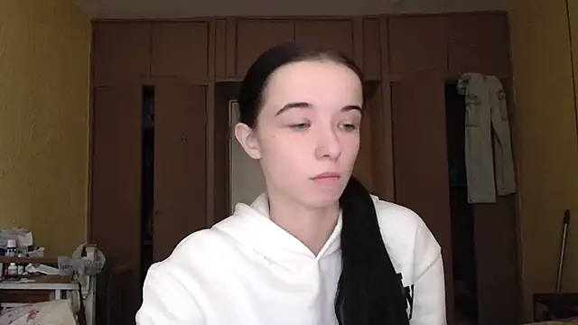 Emilia_Light webcam