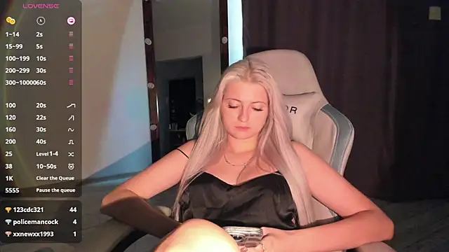 Lana_Younes webcam