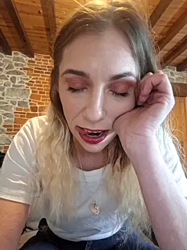 SexyAlya webcam