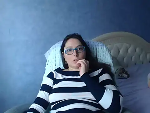 LuckyLisa23 webcam