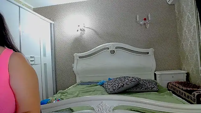 Evelyn_Shy webcam