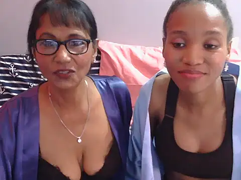 indian_sherryxo webcam