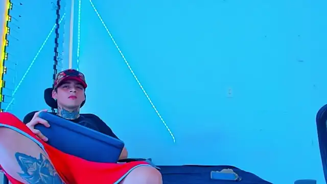 HOT_boy2025