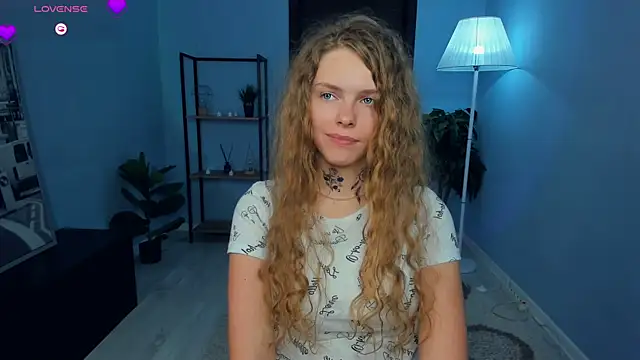 RayaNenlia webcam
