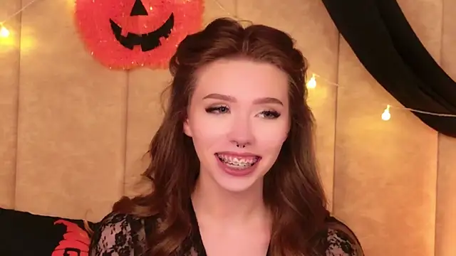 Sierra_Fane webcam