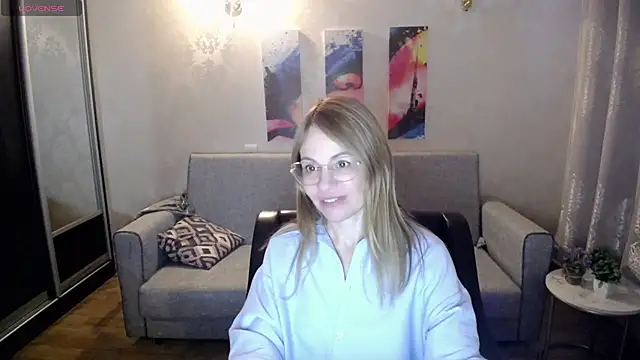 shy_hot_cat webcam