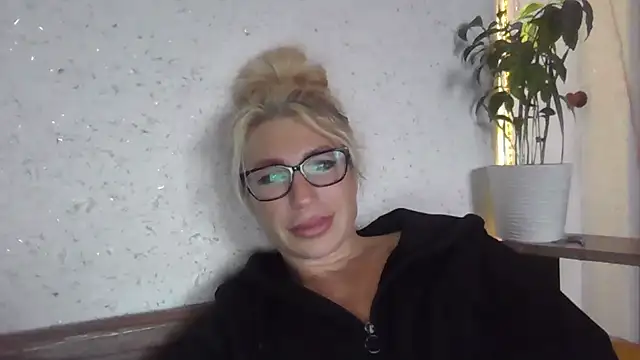 fox_red_lady7 webcam