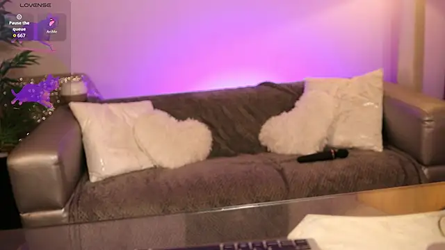NovaHollisx webcam