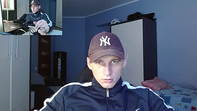 PoliglotJoe webcam