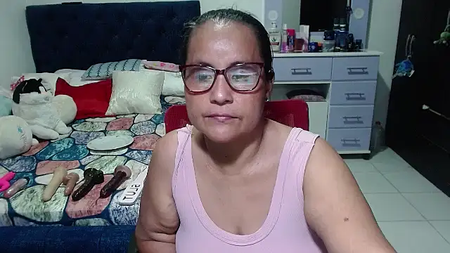 pervert_mommy_ - Pervert_mommy_'s free webcam - UK Sex Cams