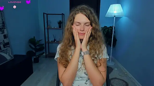 RayaNenlia webcam