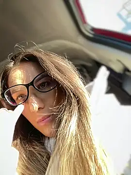 HotXMom webcam