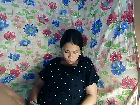 Pinay_Skinny18 webcam